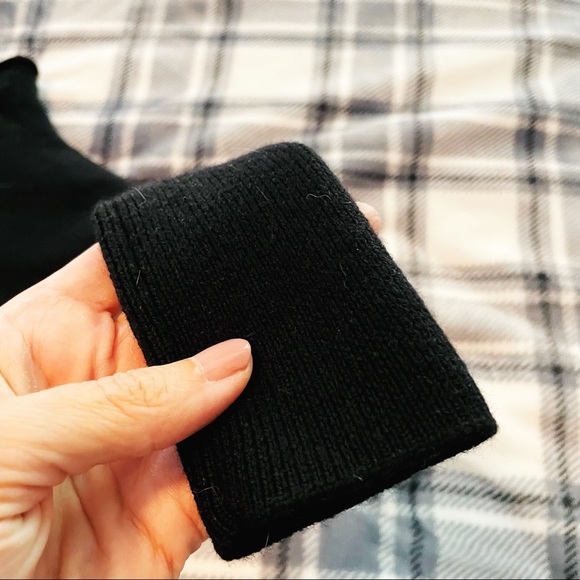 Aritzia Wilfred black merino wool mock-neck sweater crop top, small - Picture 6 of 7